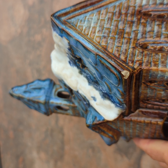 "Peace on Earth" Christmas Church Tealite Holder - Picture 5 of 7